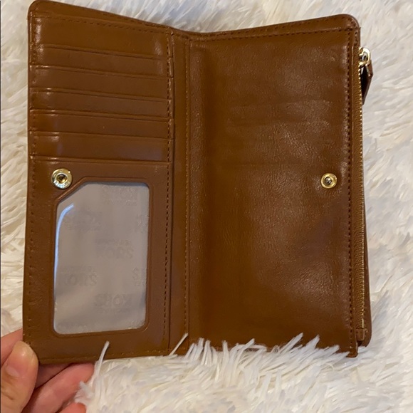 Michael Kors Wallet - Picture 7 of 7